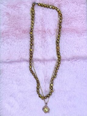 Elegant Gold Pearl Necklace